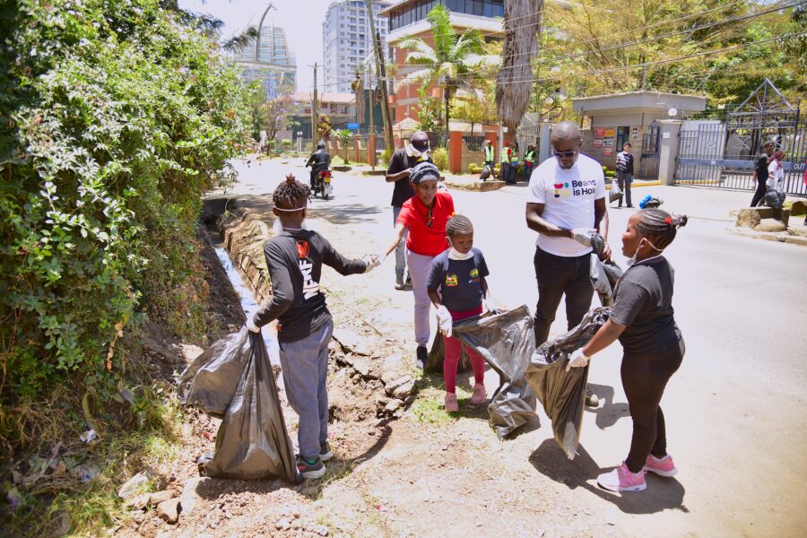 One Earth Generation members take part in the Kilimani area cleanup event.